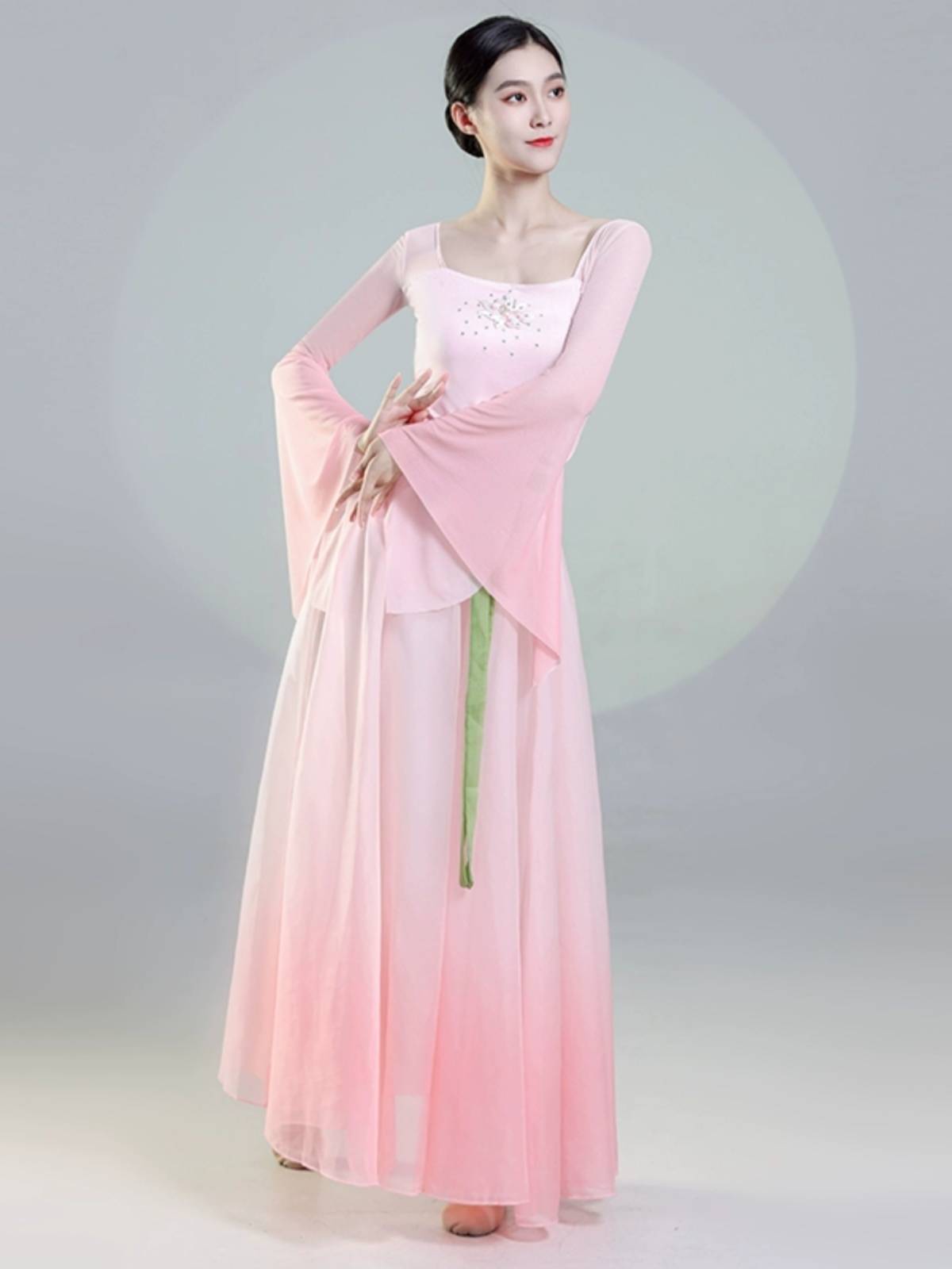 Classical dance dance clothing elegant practice clothes fairy, rhyme, gathers, Chinese dance national dance performances showing suit suits