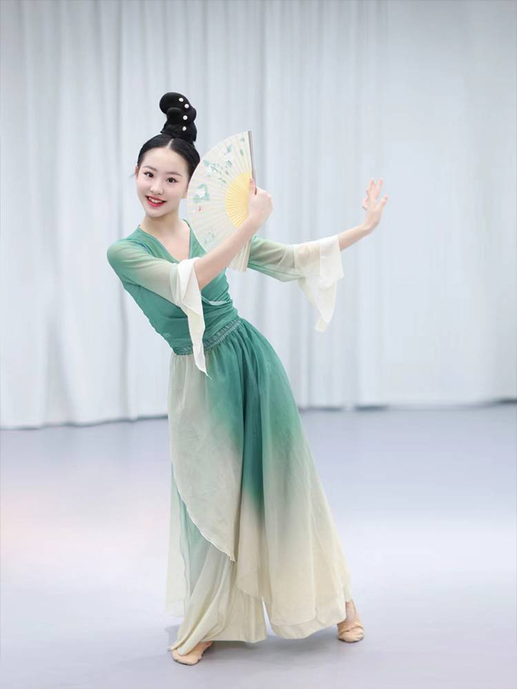 ♪ The Intoxicated Qingbo Dance Show ♪
