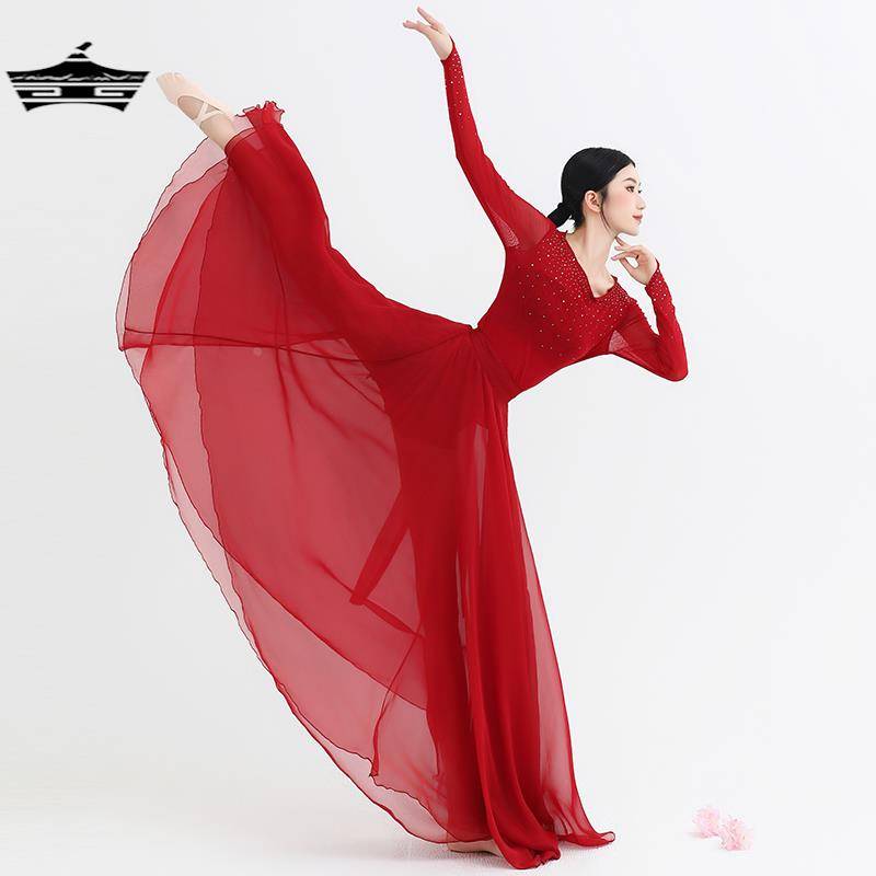 The opening dance dance skirt and my motherland, Wanjiang dance performance, Chinese style classical dance elegant gauze