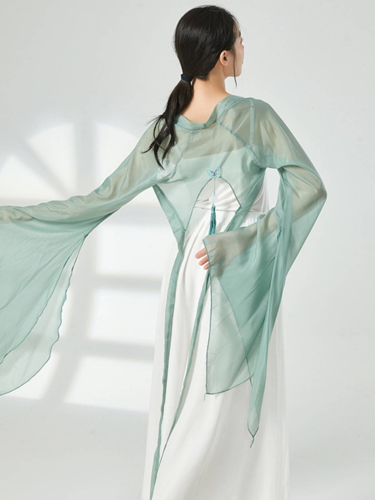 Classical dance body rhyme gauze new female elegant strap big horn sleeve ancient style practice dance service performance service