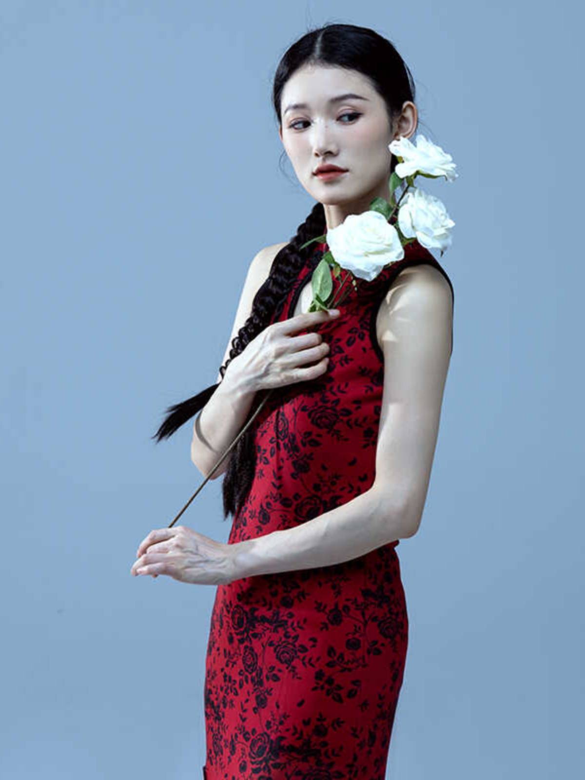 Cheongsam dance clothing female improved Chinese dance show is thin, high, high -opening classical dance dance net gauze elasticity