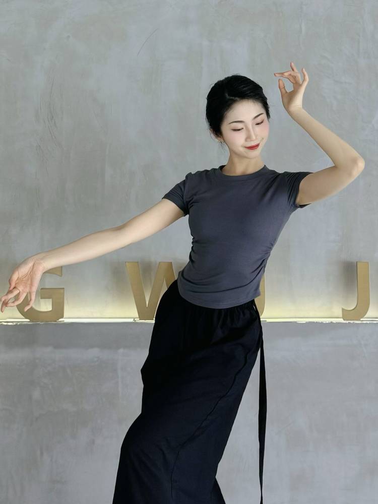 Modern dance shirt, thin woman practitioner, short -sleeved summer dance service classical dance clothing shape training service test
