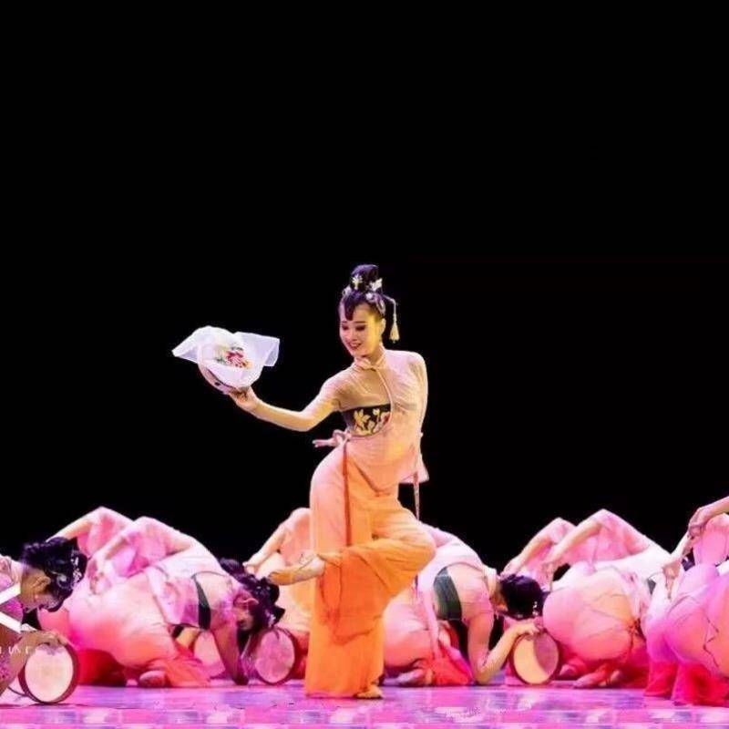 New Lotus Awards Embroidery Fragrance Dance Performance Service Classical Dance Classical Dance Flowing Jiaozhou Yangge Performance Server Embroidery Hand Drum