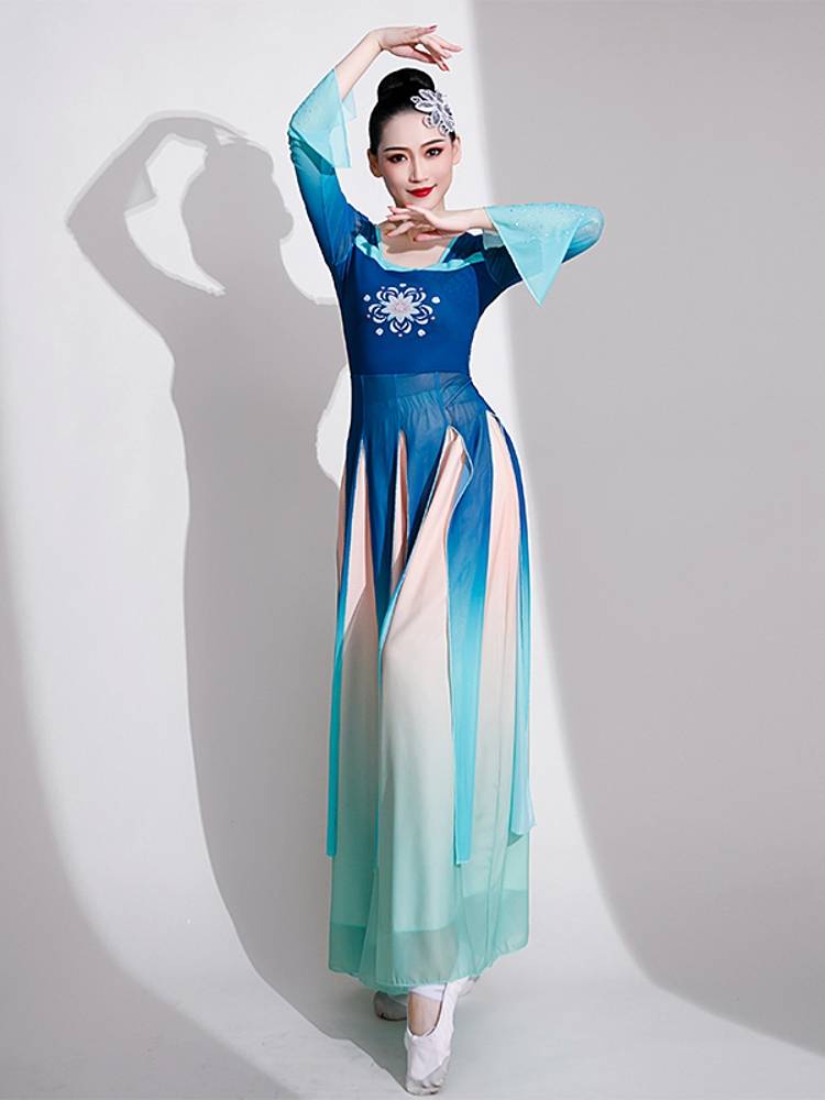 The new new style of Han and Tang classical dance performance clothing women's elegant gradient gauze suit Chinese style dance clothing training