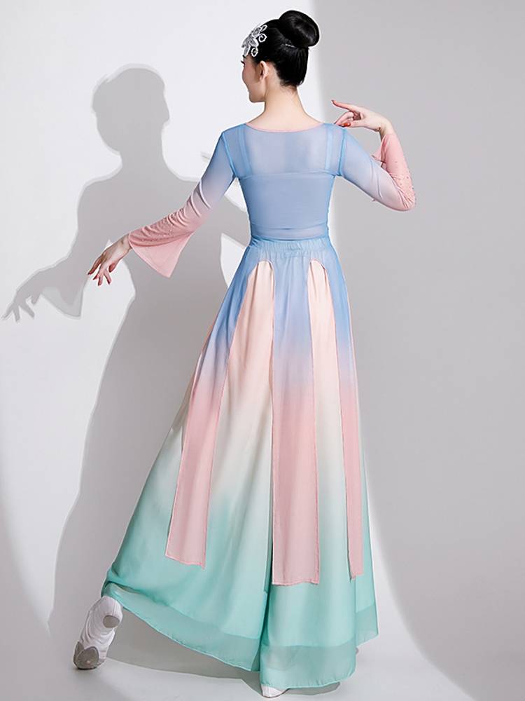 The new new style of Han and Tang classical dance performance clothing women's elegant gradient gauze suit Chinese style dance clothing training