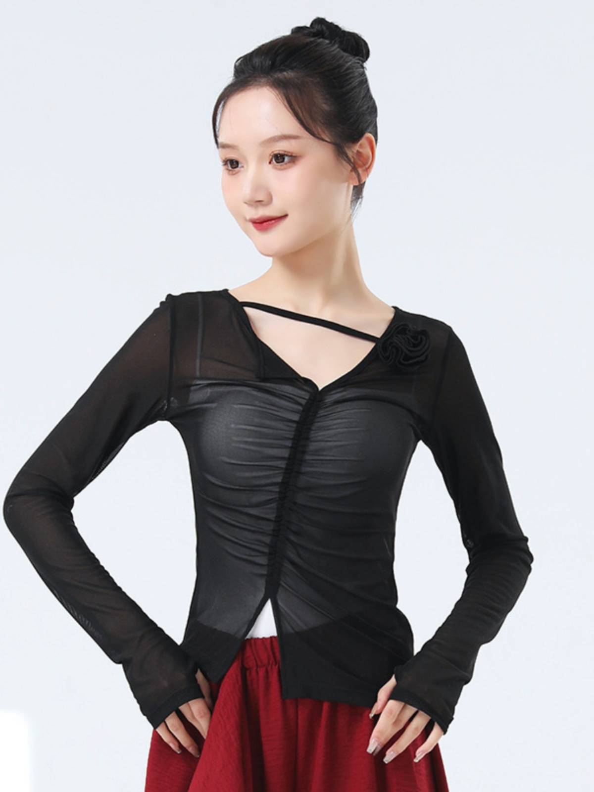 Modern dance adult dance service female design sense summer new mesh daily practice service slim classical dance top