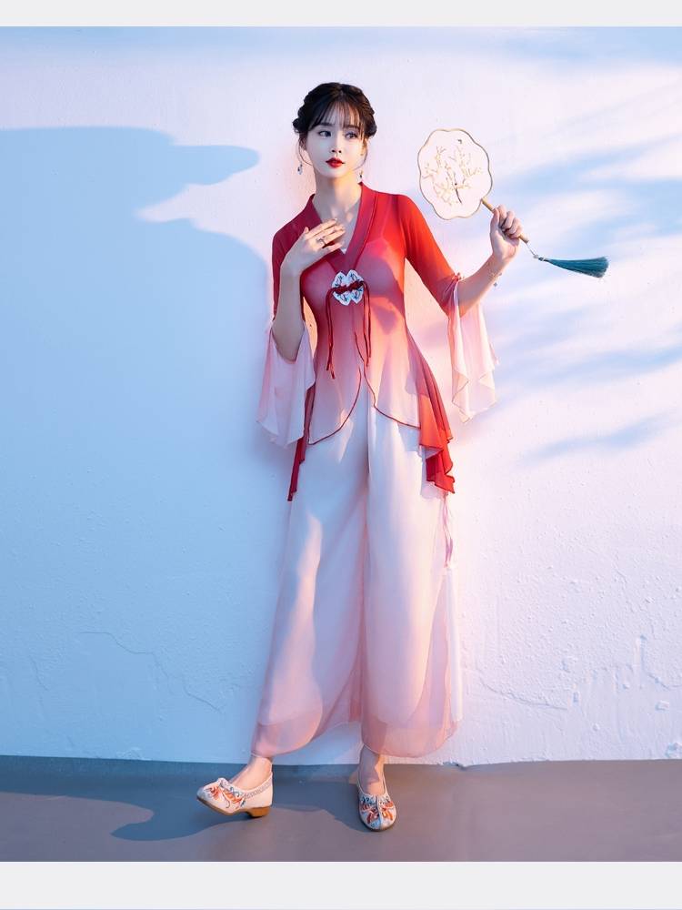 Classical dance umbrella dance dance dance dance Chinese dance performance clothing embroidered national style clothes practice clothes short set