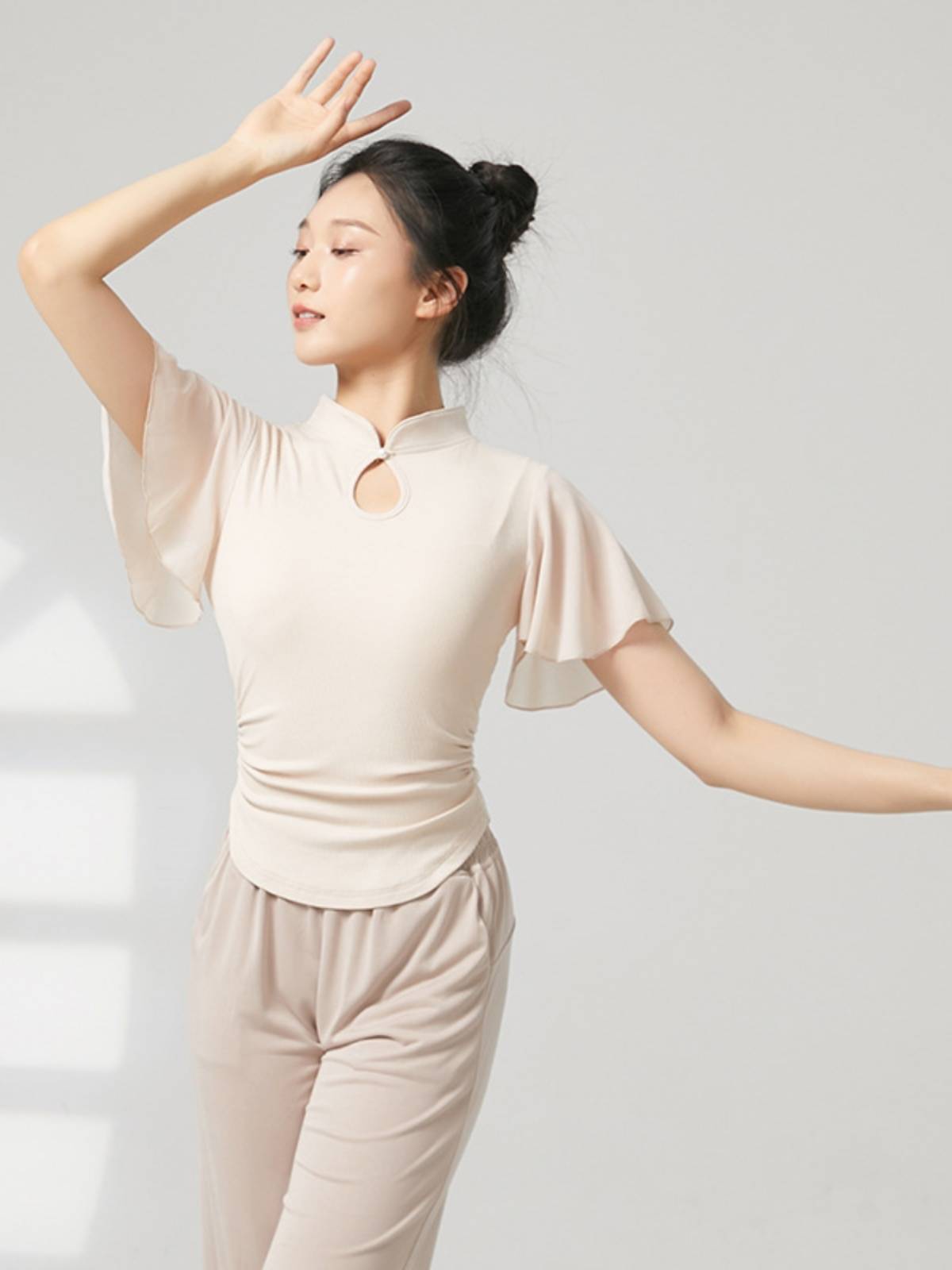 Classical dance new Chinese cheongsam leader small flying sleeve top rhyme Chinese dance modern dance exercise teacher class