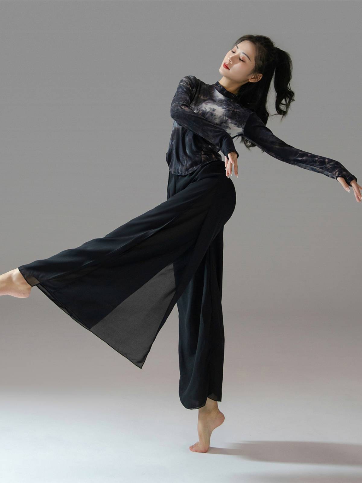 Classical dance service female 2024 new Chinese dance adult practitioner, elastic modern dance -shaped dress top