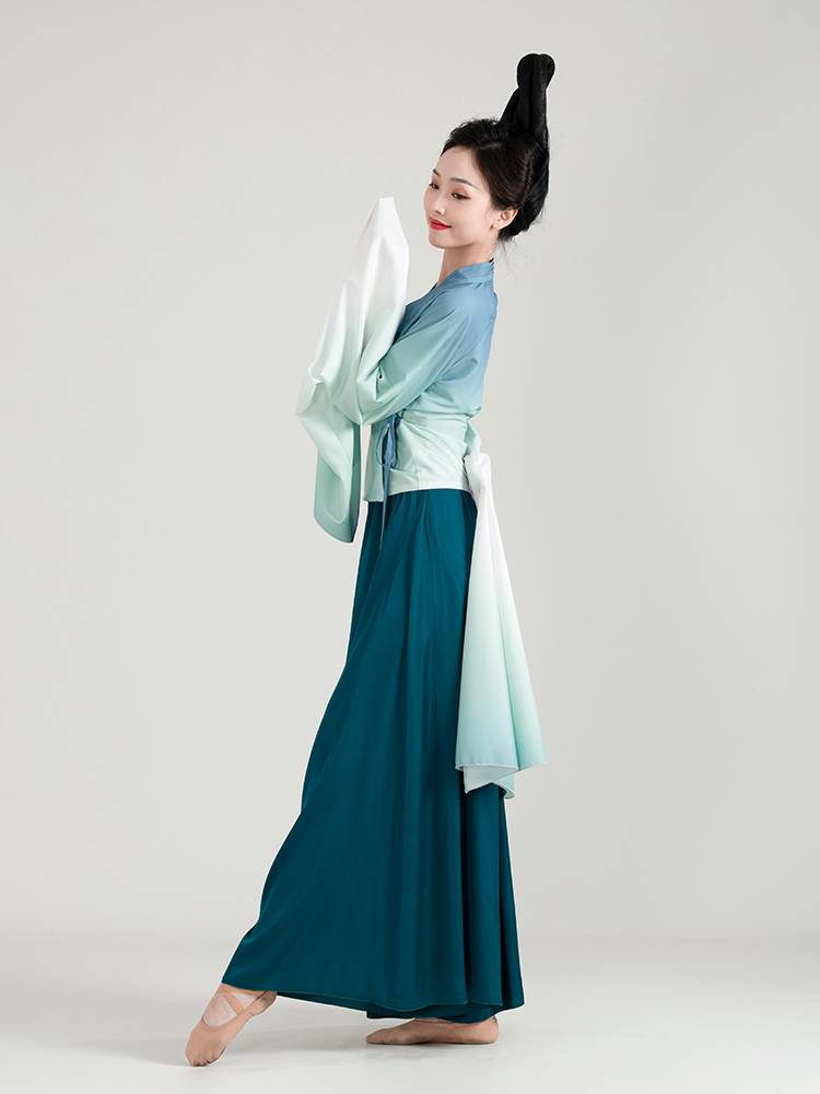 Only this green -waist classical dance water sleeve practice service national style Chinese dance show show art test water sleeve dance service