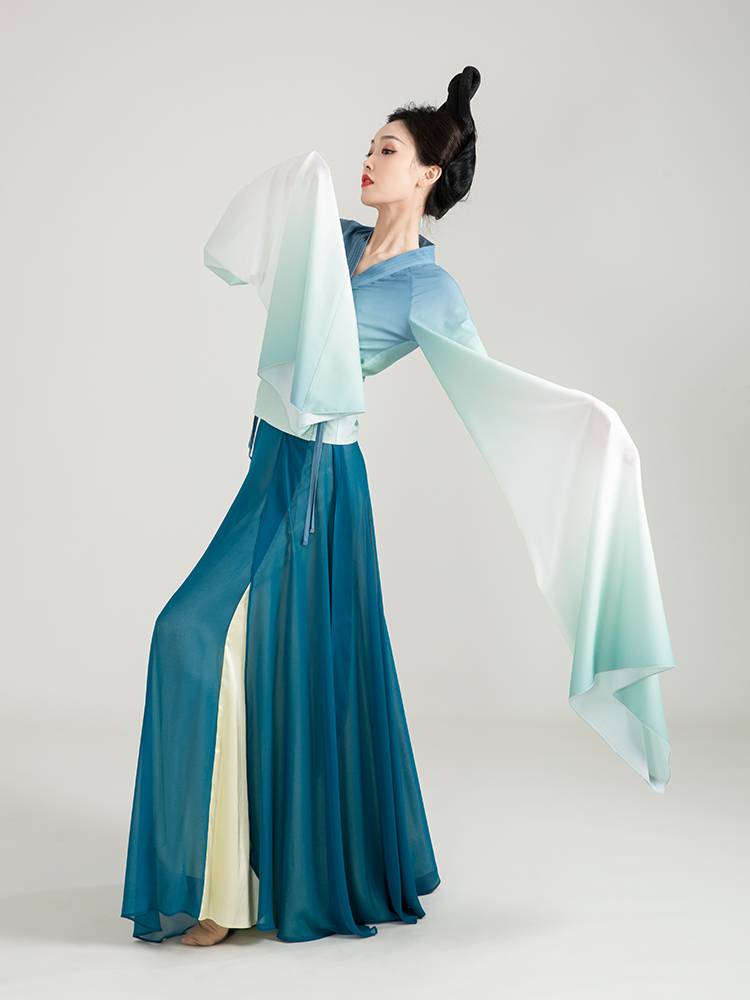 Only this green -waist classical dance water sleeve practice service national style Chinese dance show show art test water sleeve dance service