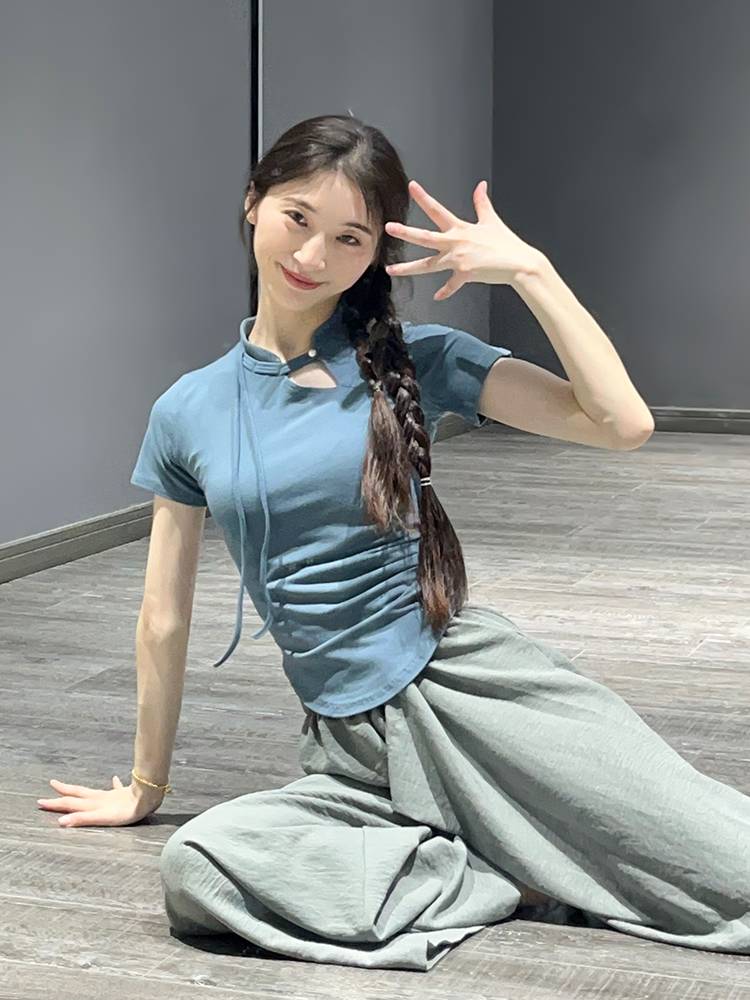 Classical dance dance clothing female new short -sleeved top cheongsam stands for Chinese dance modern dance -shaped dance exercises