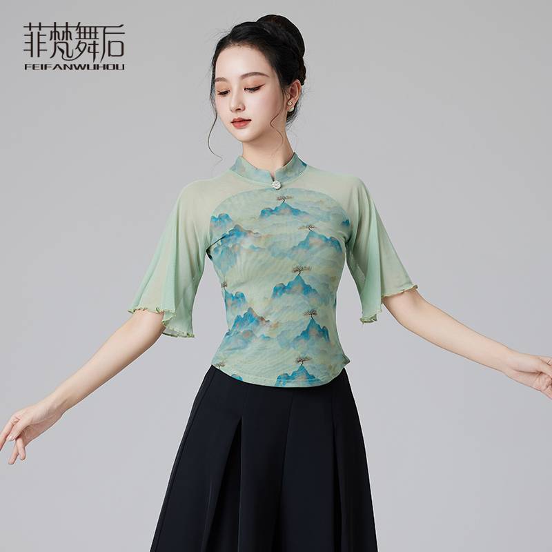 A Chinese dance show in a new Chinese thong in a thong in a thong in a classic choreographer