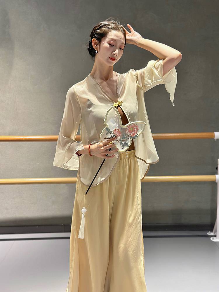 Classical dance yarn clothing flowers embroidery Chinese dance body rhyme clothes, loose exercise uniforms, cover blouse ancient style performance clothes