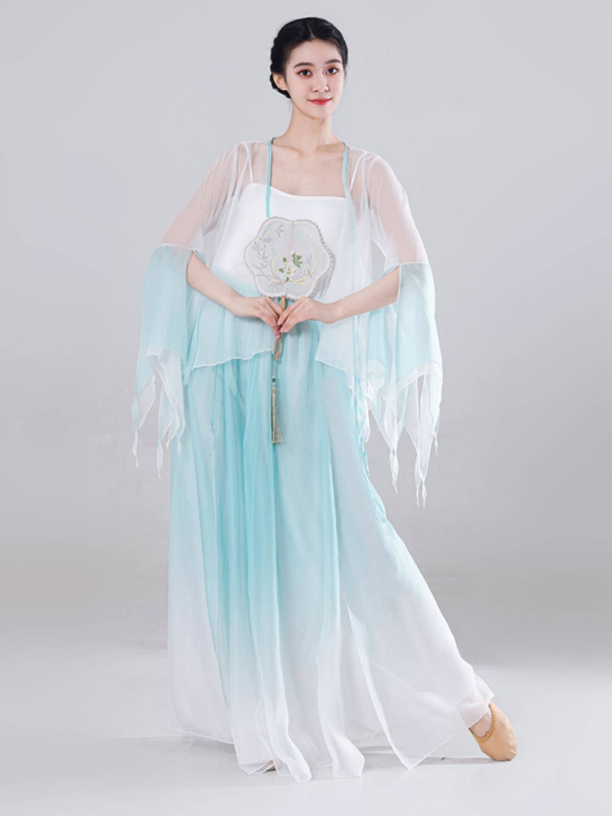 Classical Dance Performance Services Gufeng Women's Elegant Fairy Yin Yaotong Jiao Practice Umbrella Dance Chinese Dance National Dance Service