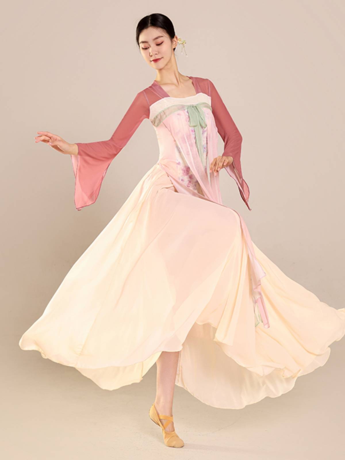 Classical dance dance clothing female elegant Han Tang Qi breast ribbon long turns into rhyme yae Chinese dance performance clothing