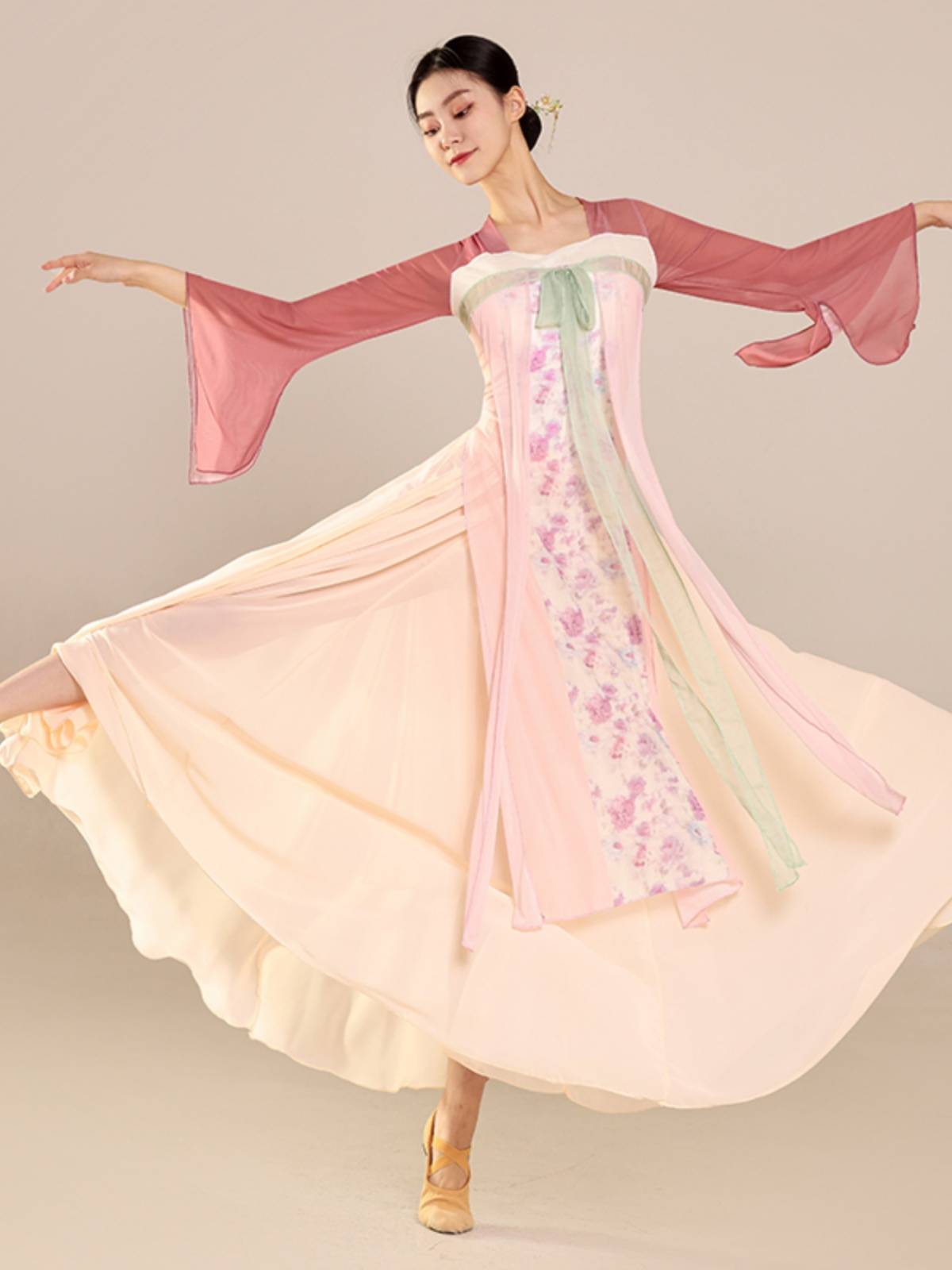 Classical dance dance clothing female elegant Han Tang Qi breast ribbon long turns into rhyme yae Chinese dance performance clothing