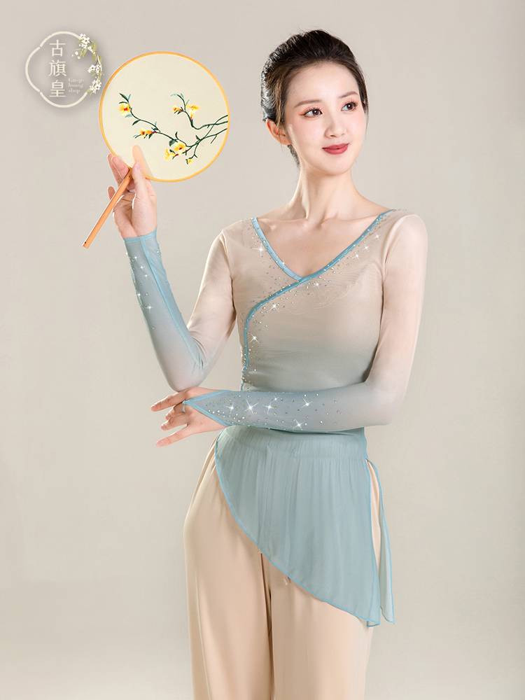 Ancient Banner Emperor Classical Dance Server Yunda Dance Dance Dance Shengjian Gonggong Dueling Chinese National Hot Drilling Costume Test Together