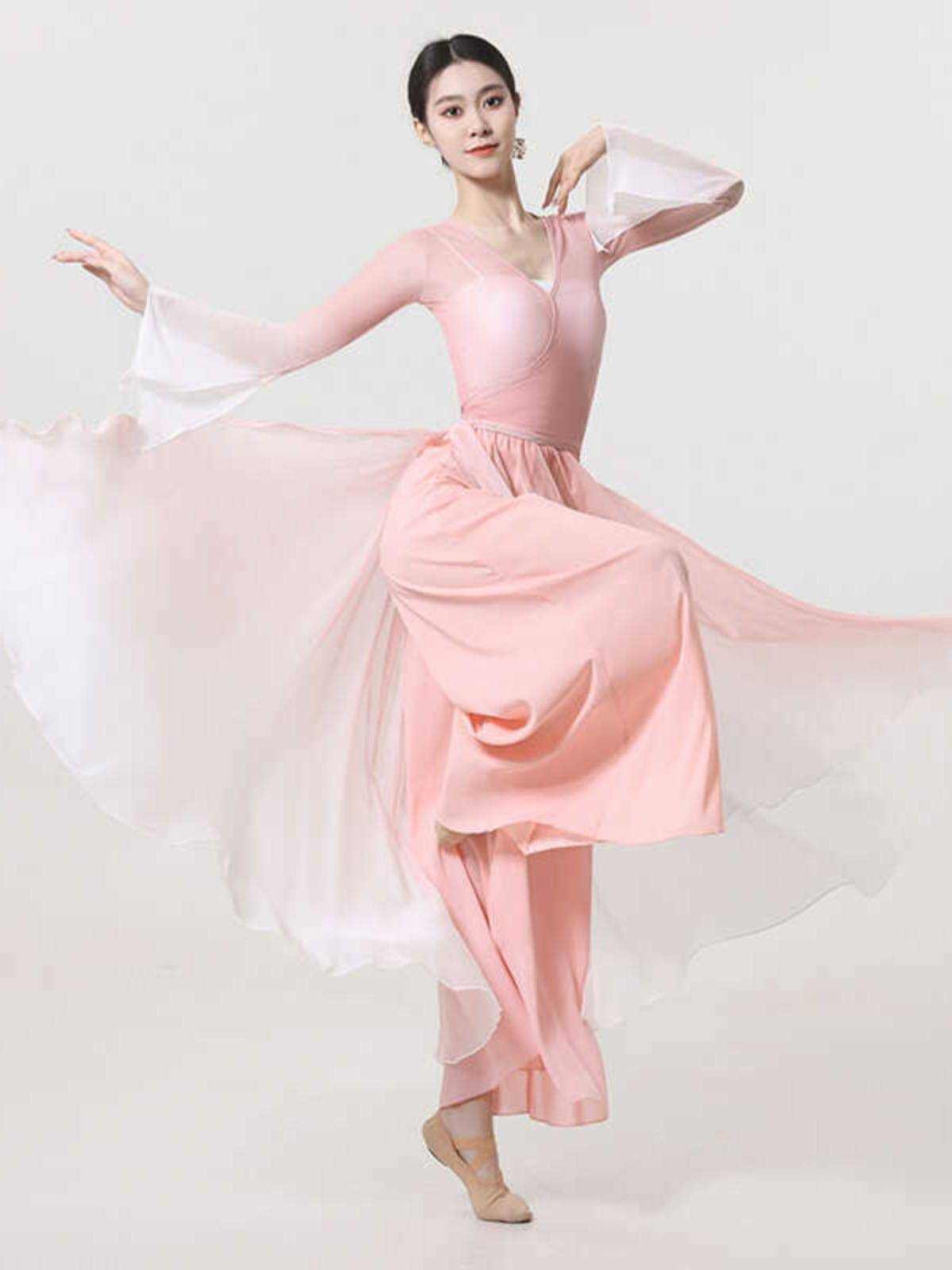 Classical dance dance clothing female gradient dance skirt, elegant body rhyme gauze trousers, Chinese dance performance clothing