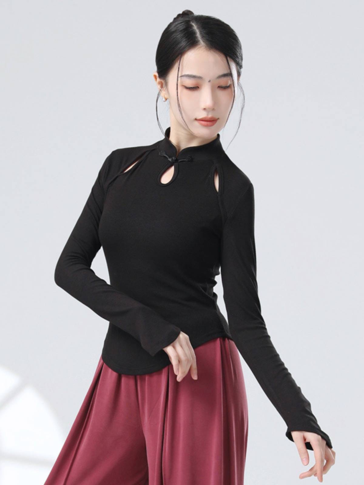 Classical Dance Modern Dance New Chinese Style Hollow Improved Moving Cheongsam long -sleeved sleeves refers to dance shape practice clothes