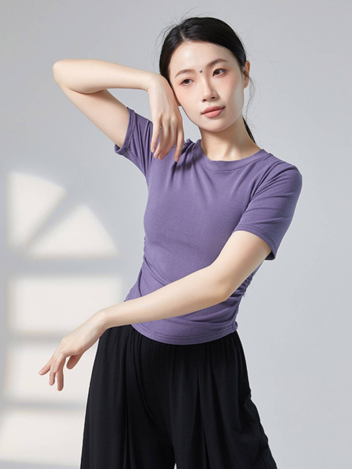 Classical dance exercise summer new short -sleeved round neck top Chinese modern dance -shaped training service teacher class