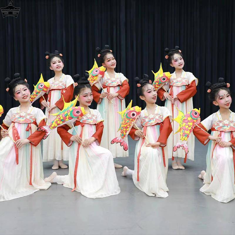 On the fifteenth night of the first month of the first month, dance clothing, Qiao Yuanxi children's Hanfu performance props, fish lantern dance Chinese style classical dance