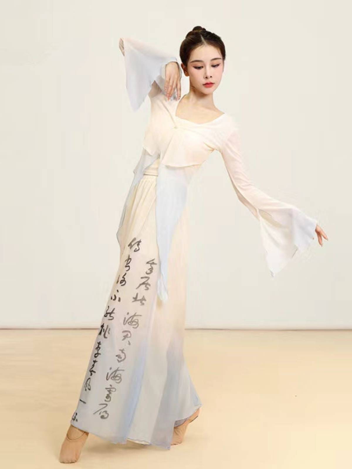 New classical dance clothing gradient net Eyes and figures, rhyme gauze dance dance clothes Chinese dance performance dance service girl