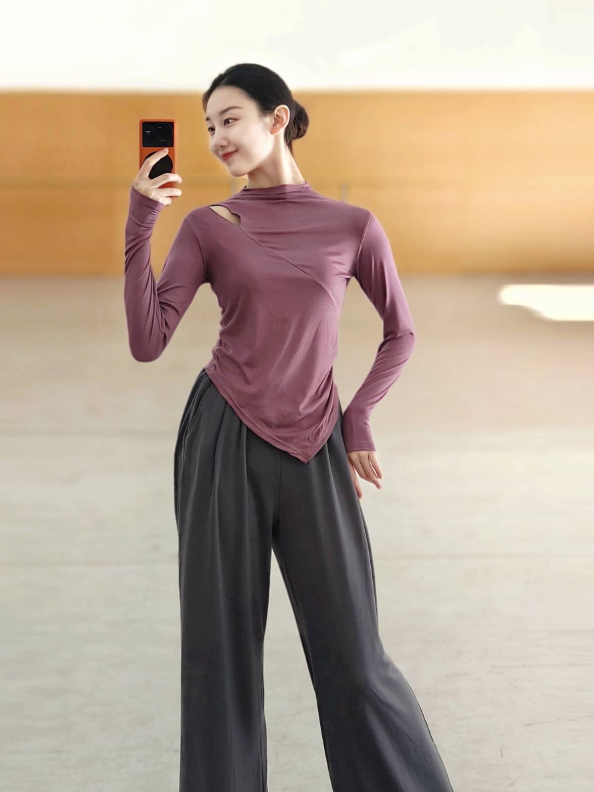 Dance service spring and summer new modern dance top female adult classical dance exercise art -shaped body service art test service yoga performance