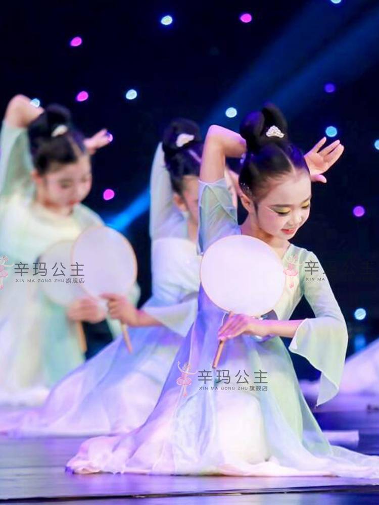 New Girl Classical Dance Performance Service Female Dance Practice Fan Dance Dance Country Dance Performance Club
