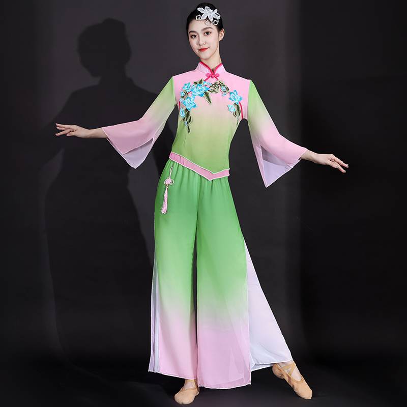 The new performance service female classical dance elegant Northeast Yangge clothing Jiaozhou dance clothing temperament square dance fan dance
