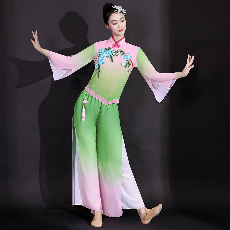 The new performance service female classical dance elegant Northeast Yangge clothing Jiaozhou dance clothing temperament square dance fan dance