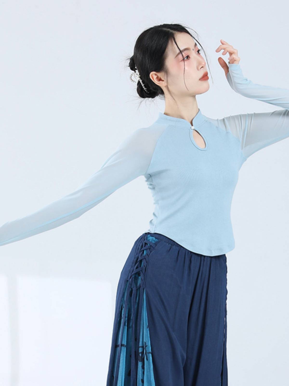 Classical dance clothing temperament slim gauze sleeve top top female Chinese style modern dance national dance clothing practice clothing