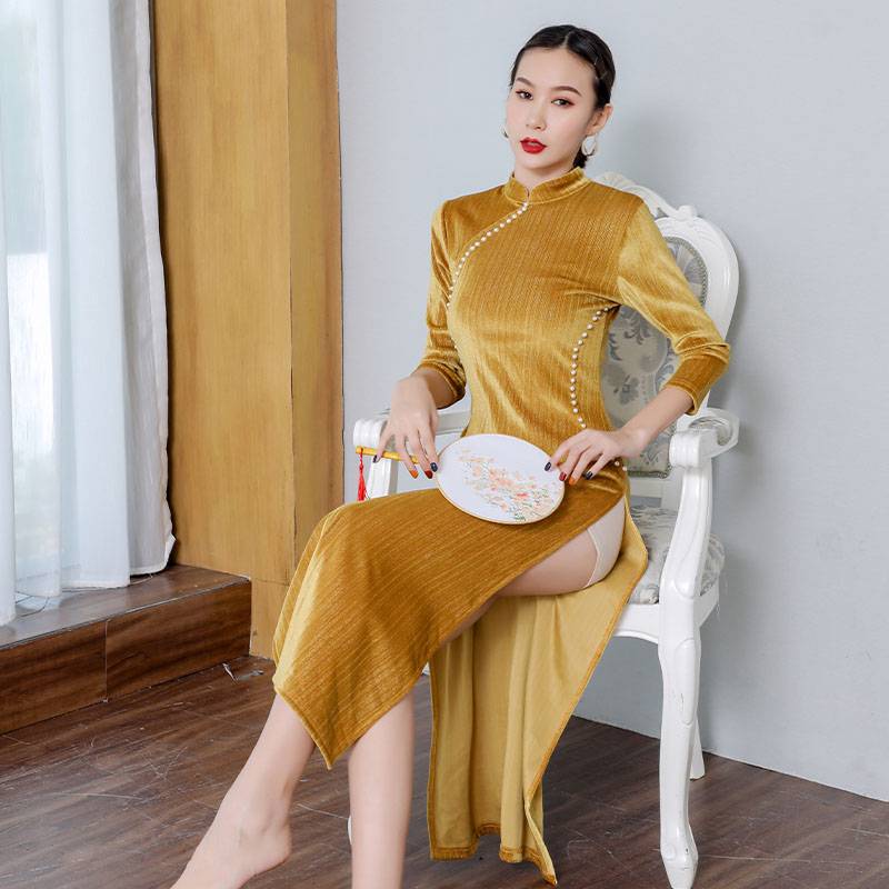 Classical dance exercise dance cheongsam split long retro Chinese dance Republic of China fan dance performance service service autumn and winter