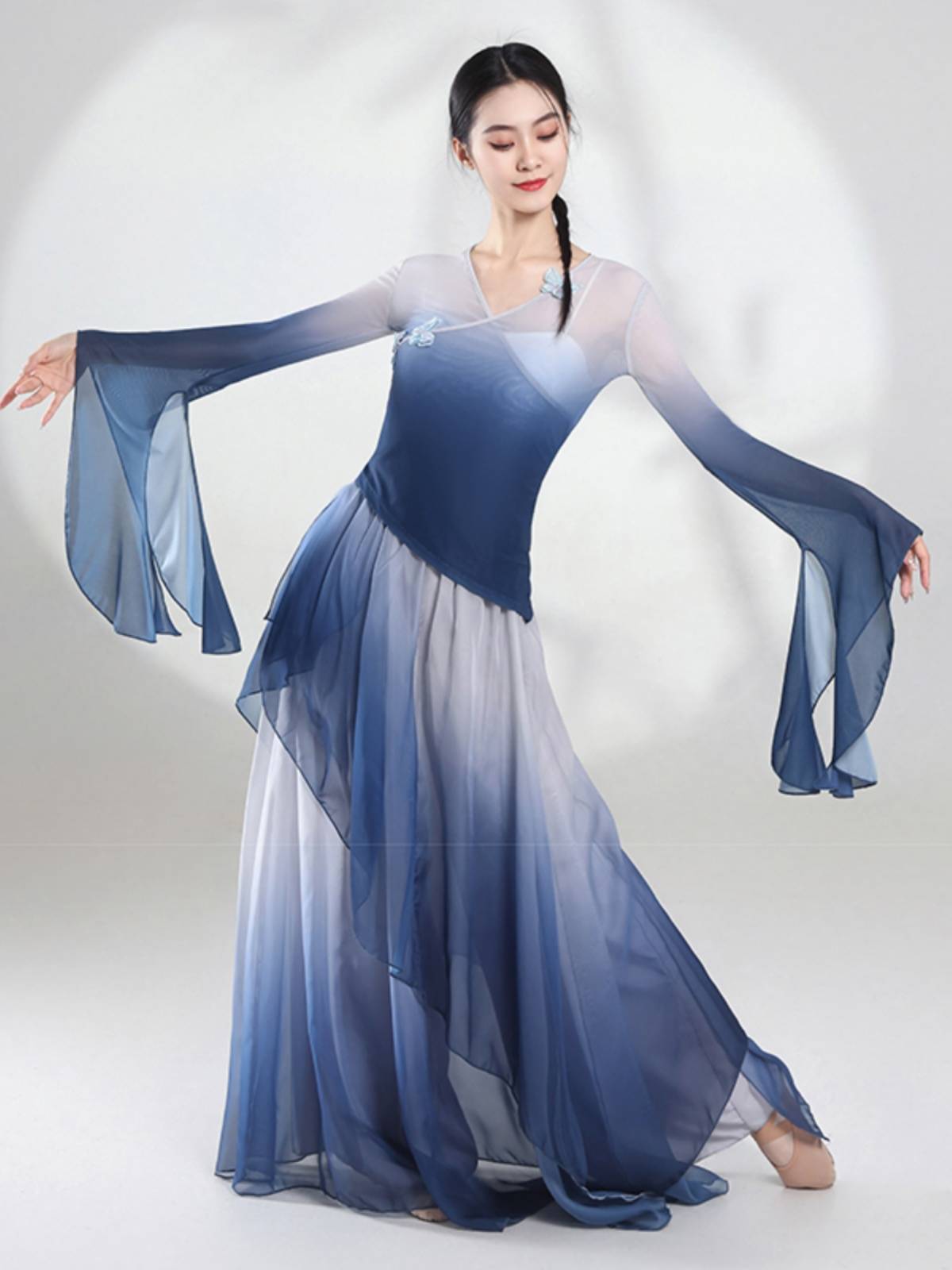 New classical dance exercise, female elegant super immortal grades into rhyme yae, Chinese dance modern dance art test dance service