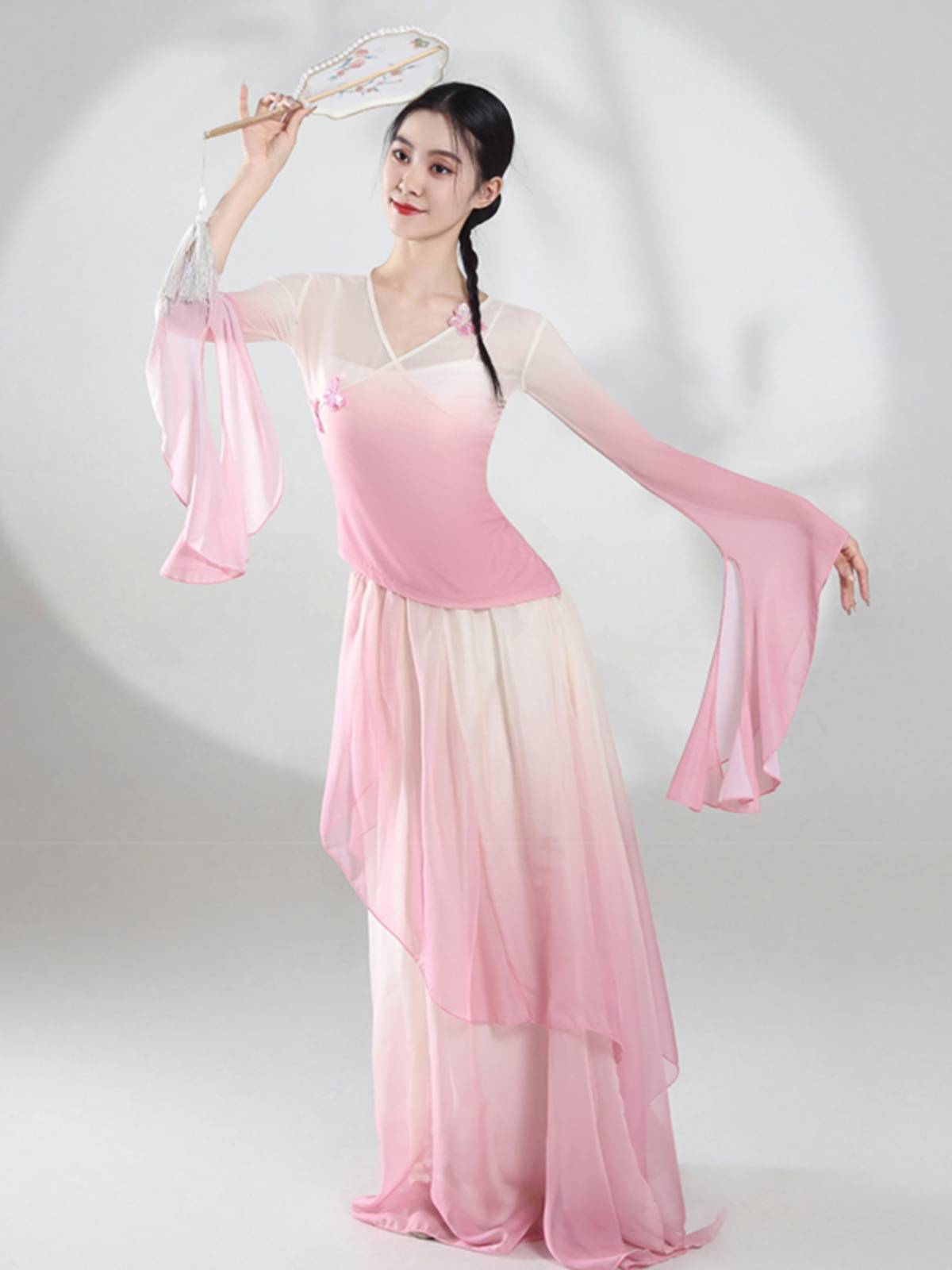 New classical dance exercise, female elegant super immortal grades into rhyme yae, Chinese dance modern dance art test dance service