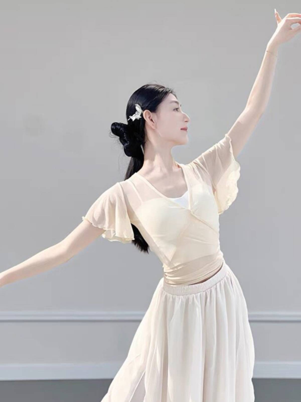 Classical dance body rhyme gauze, elegant net gauze short small flying sleeve top female Chinese dance base training service art test exercises