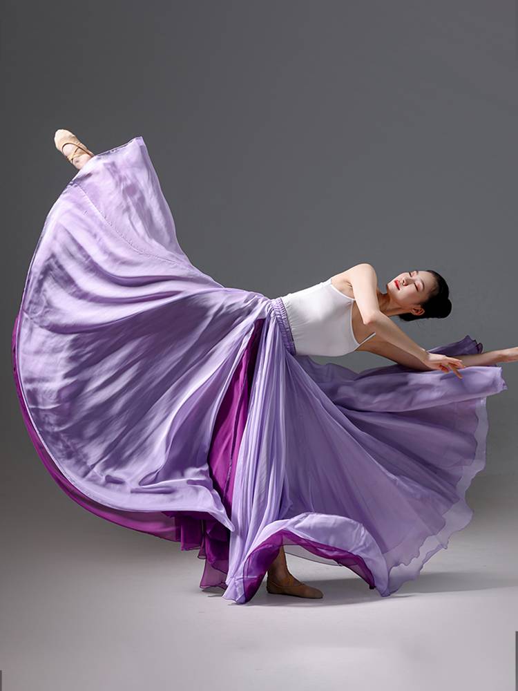 Large skirt 720 degrees double -layer two -sided sky silk skirt female dance exercise skirt classical square dance watch show
