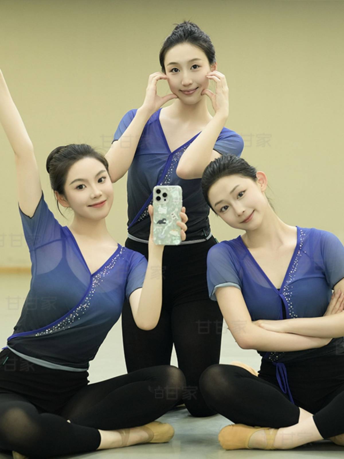 Classical Dance Saidi Northern Dance, the same professional dance clothing base training ethnic body rhyme short -sleeved exercise service class