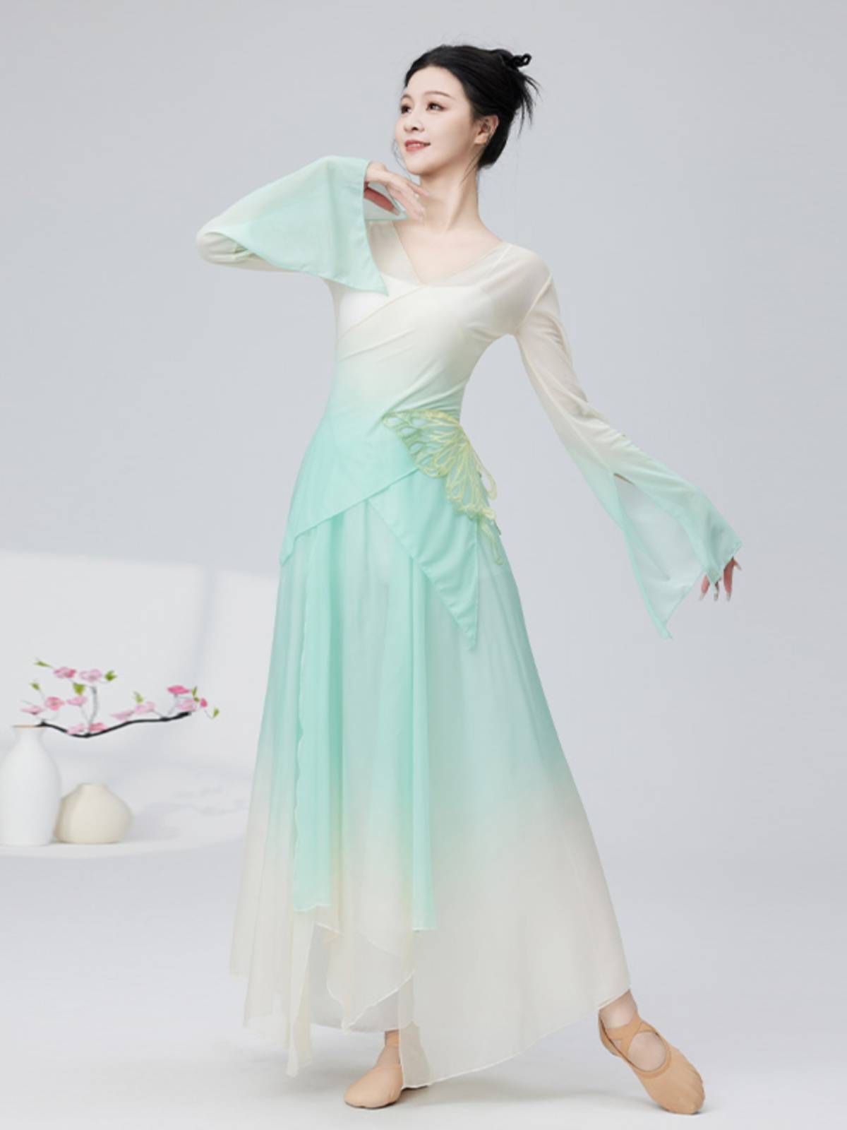 Soft classical dance gradient bowl gangs, practice clothes, elegant top Chinese dance exercises performance suit suit