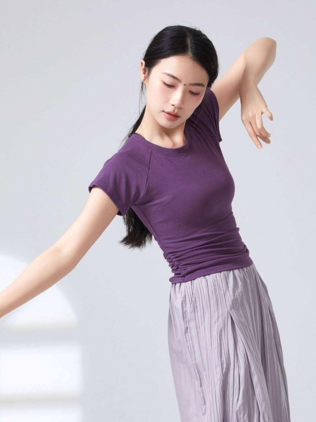 Practicing the body service in summer modern dance short -sleeved back top top female classical Chinese dance service teacher class