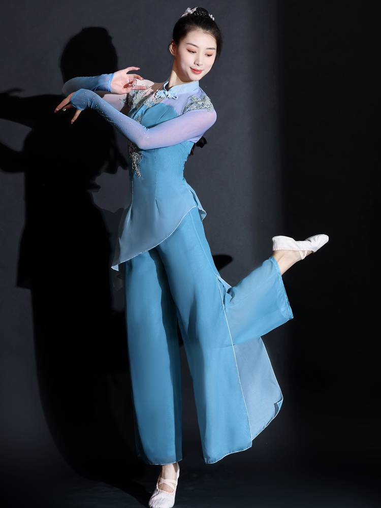 Chinese dance dance clothing adult fan dancer Yangge dance performance clothing classical dance performance service girl elegant new