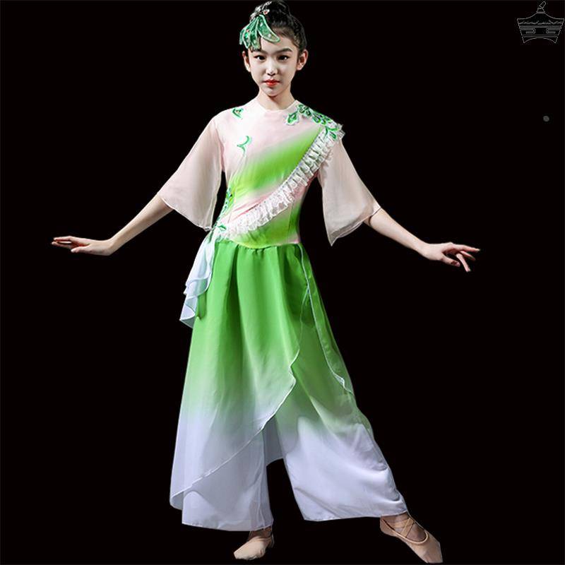 Children's classical dance performance girl elegant Chinese style practice dance dance dance service children's fan performance gauze