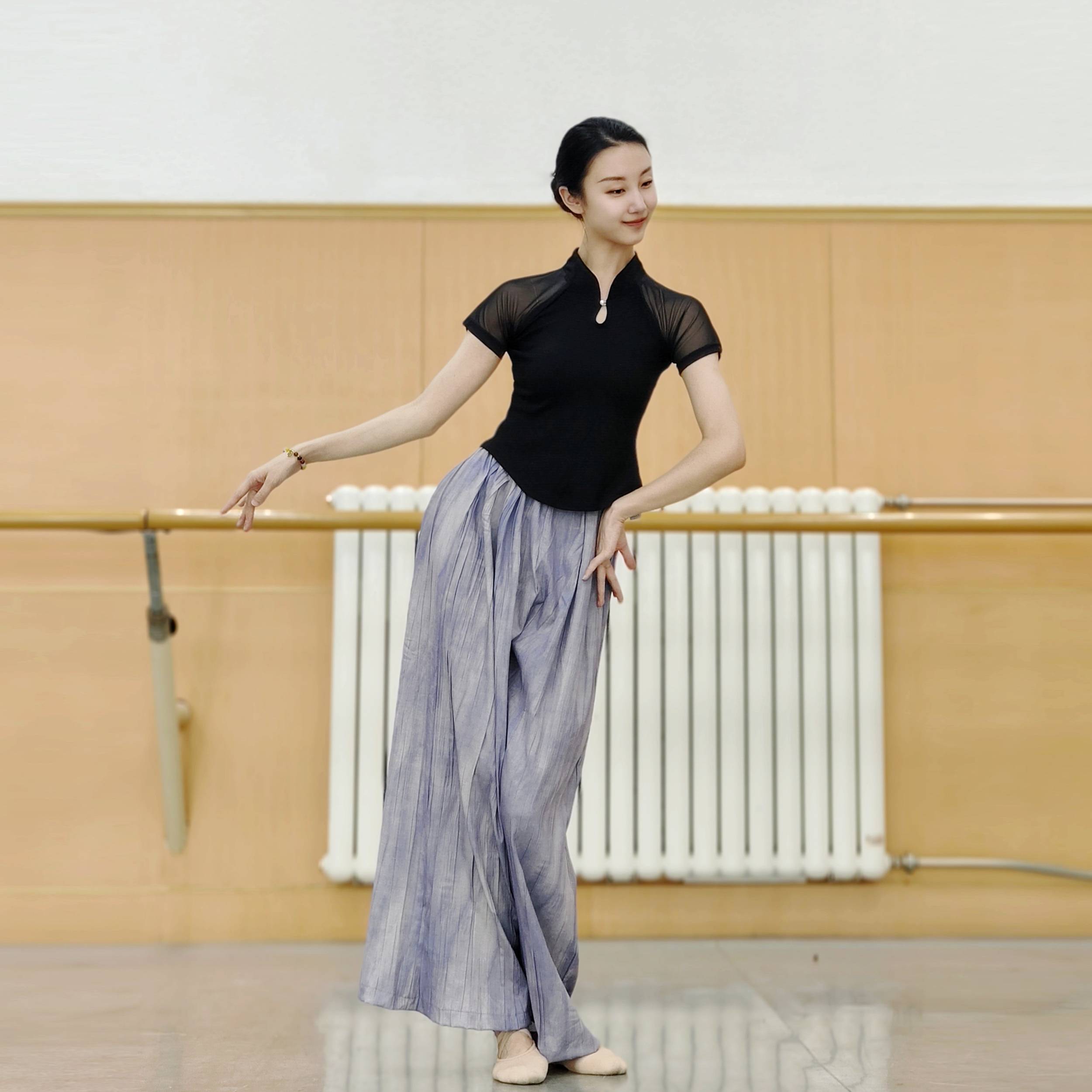 Short -sleeved Classical Dance Lingya Clothing Dance Dance Services Chinese National Dance Practice Gunname Chinese Ancient Wind Cheongsam Top