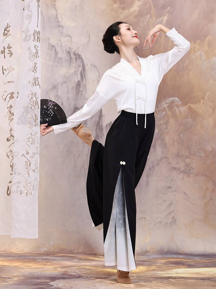 Xuangong Classical Dance Clothing Long Sleeve New Chinese White V -neck top Chinese style dance service performance service