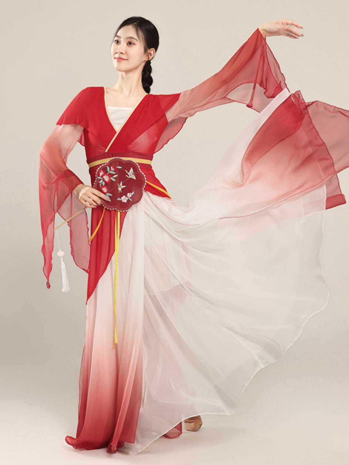 Classical dance clothing shows the elegant and gradient skirt, ancient style Han Tang Chinese dance gauze Hanfu Hanfu stage service