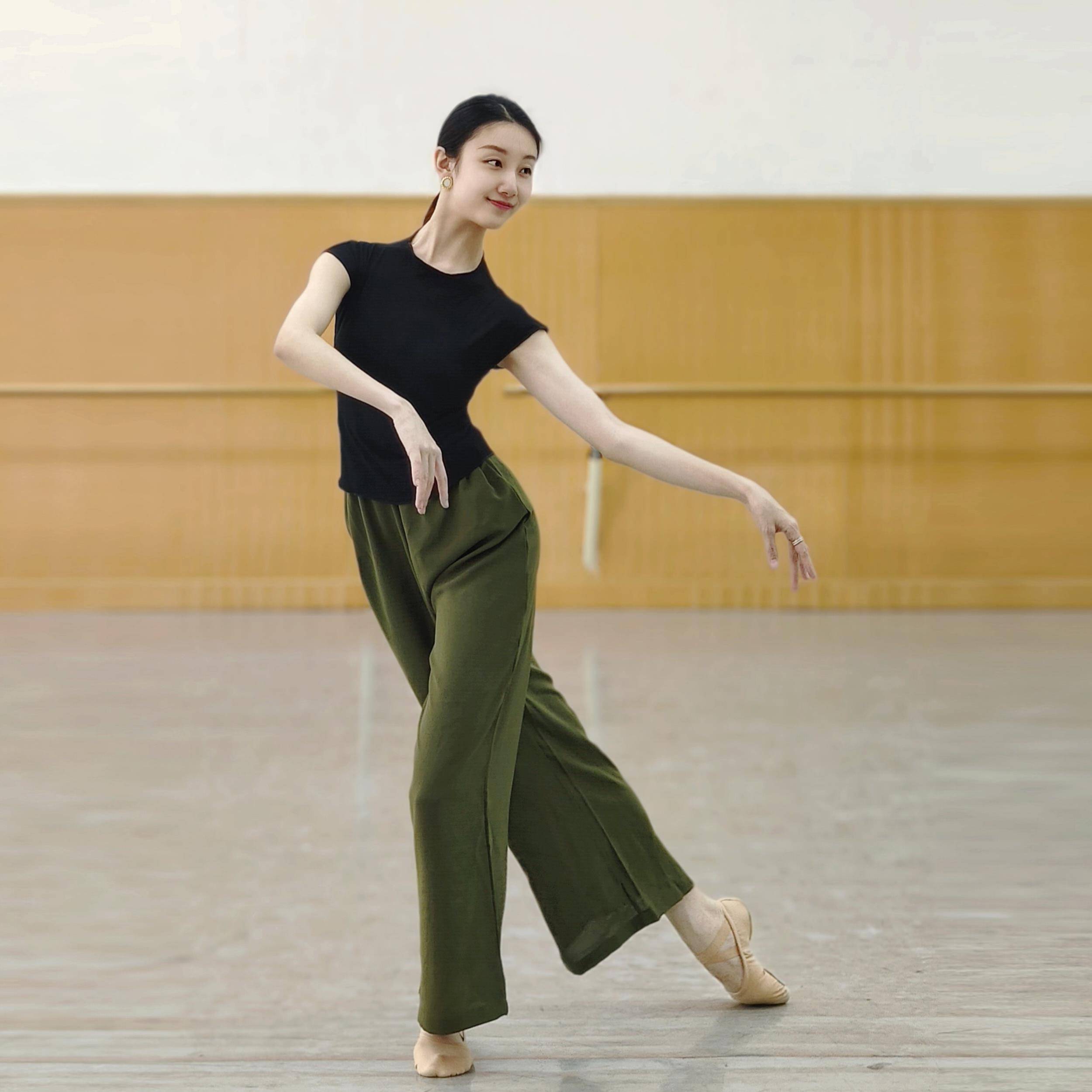 Modern Dance top Classical Dance Dance Funmore Summer Chinese Dance Clothing Women's New Stand -collar Fashion Dance Clothing