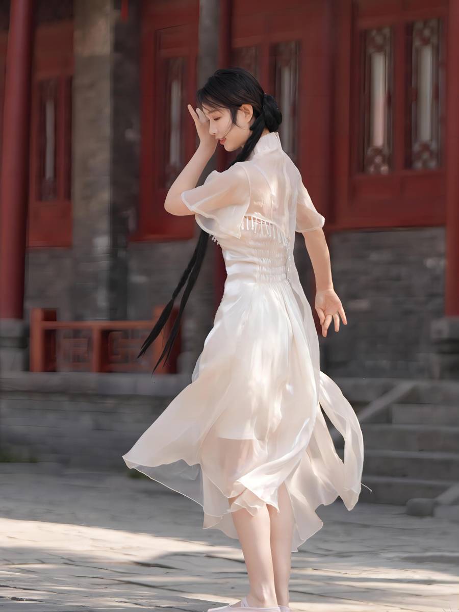 Wu Ruixiang Ruyong Eli Cheongsam elegant Chinese classical dance clothing temperament national wind suspender half -sleeved suit