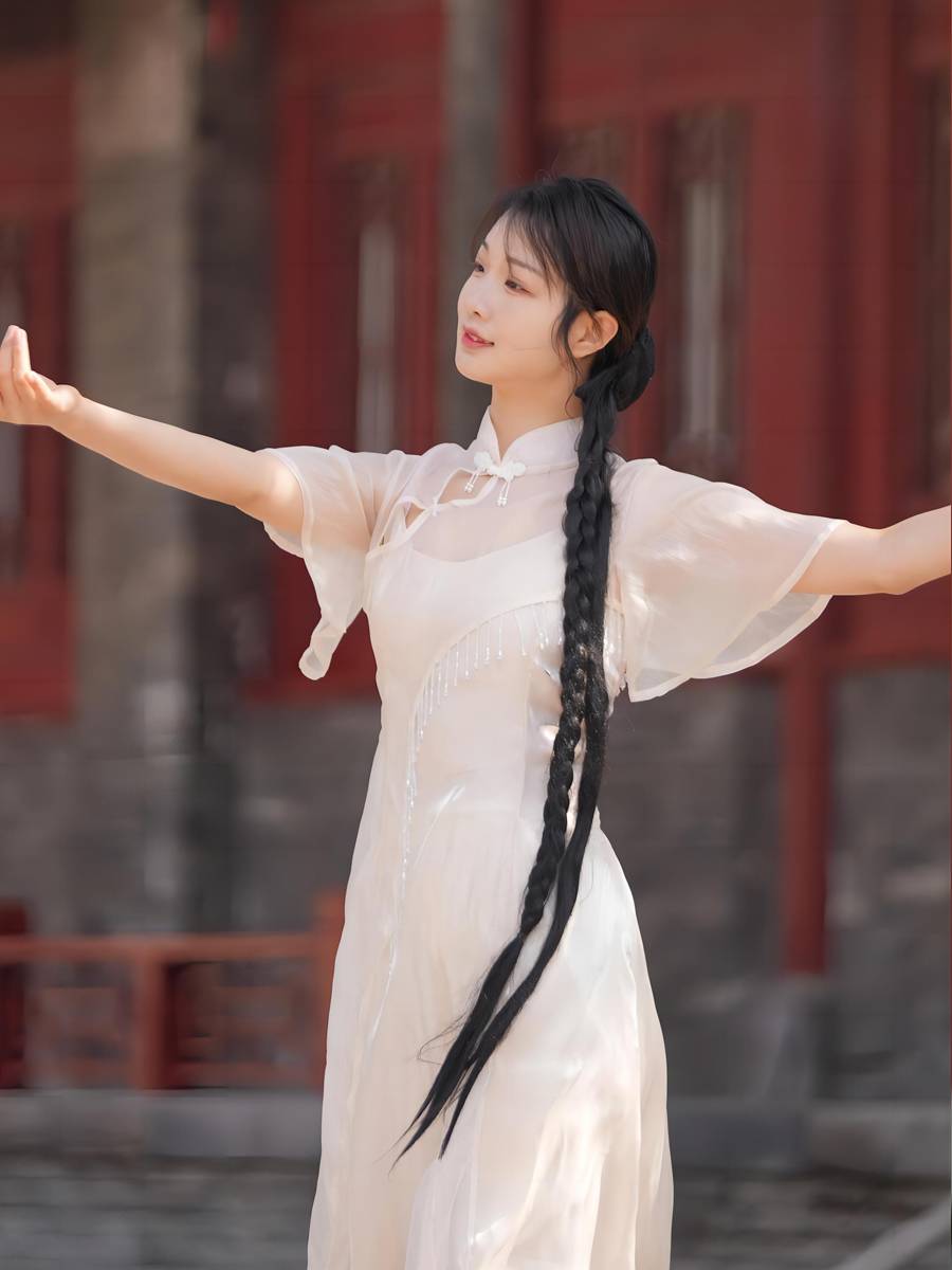 Wu Ruixiang Ruyong Eli Cheongsam elegant Chinese classical dance clothing temperament national wind suspender half -sleeved suit