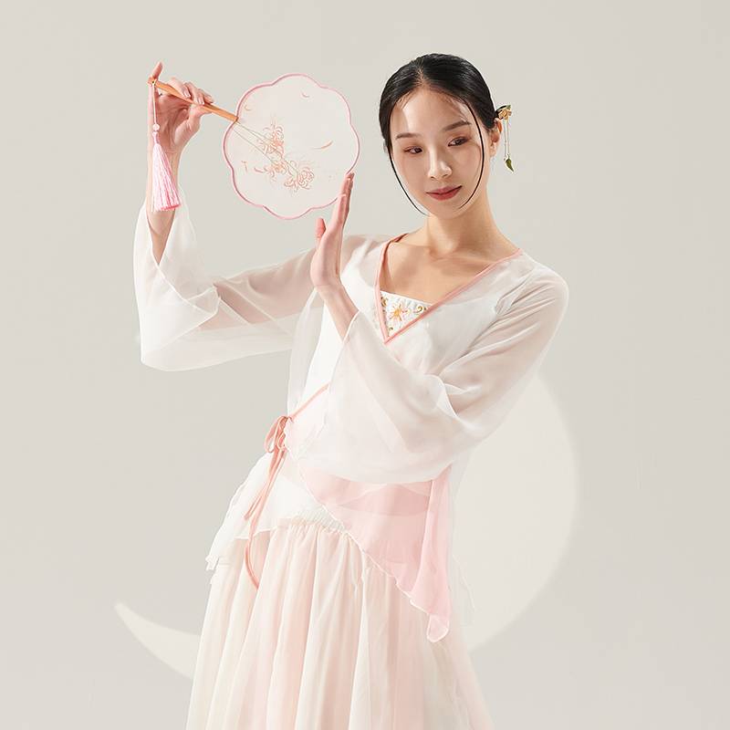 Classical dance dance top female national style performance R out of the clothing set Chinese dance ancient wind chiffon training dance dance