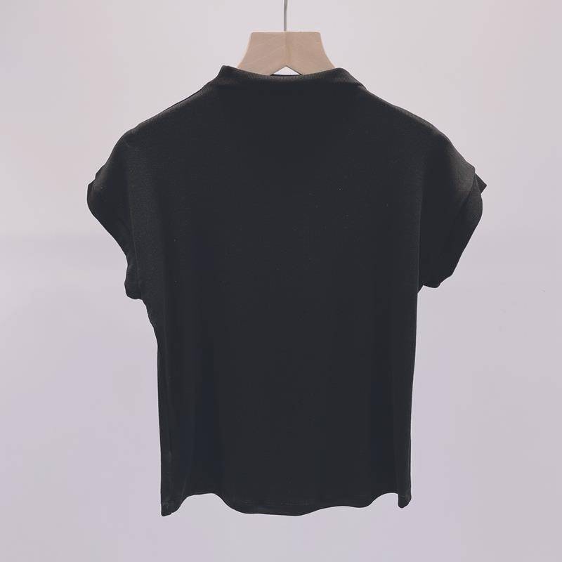 A soft, stylish, half-high-collar, short-sleeved, summer-class, modern-day dance-style costume